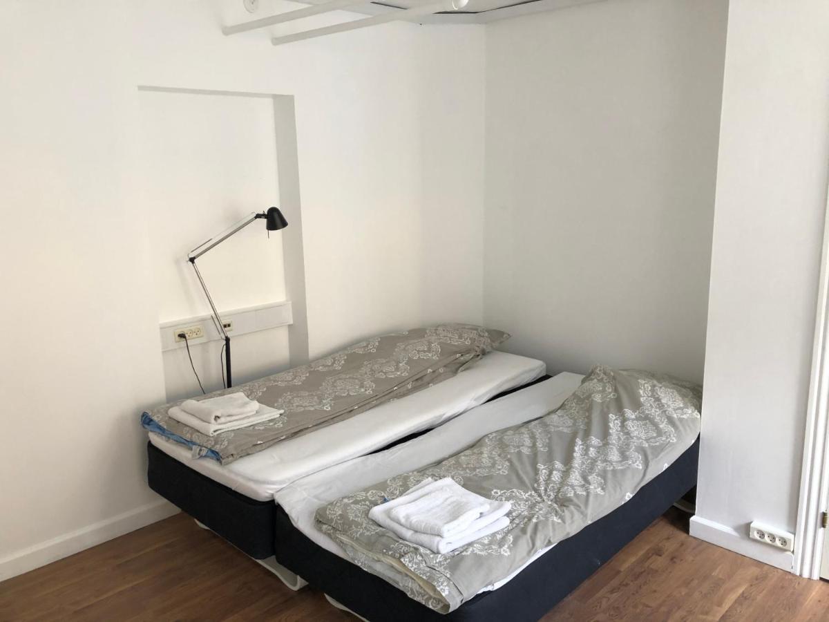 Rooms In Quiet White Villa Apartment Hortensiavej 8 On Frederiksberg C โคเปนเฮเกน ภายนอก รูปภาพ
