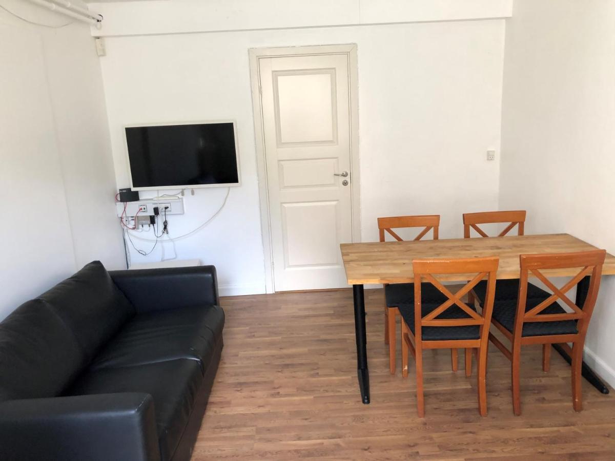 Rooms In Quiet White Villa Apartment Hortensiavej 8 On Frederiksberg C โคเปนเฮเกน ภายนอก รูปภาพ