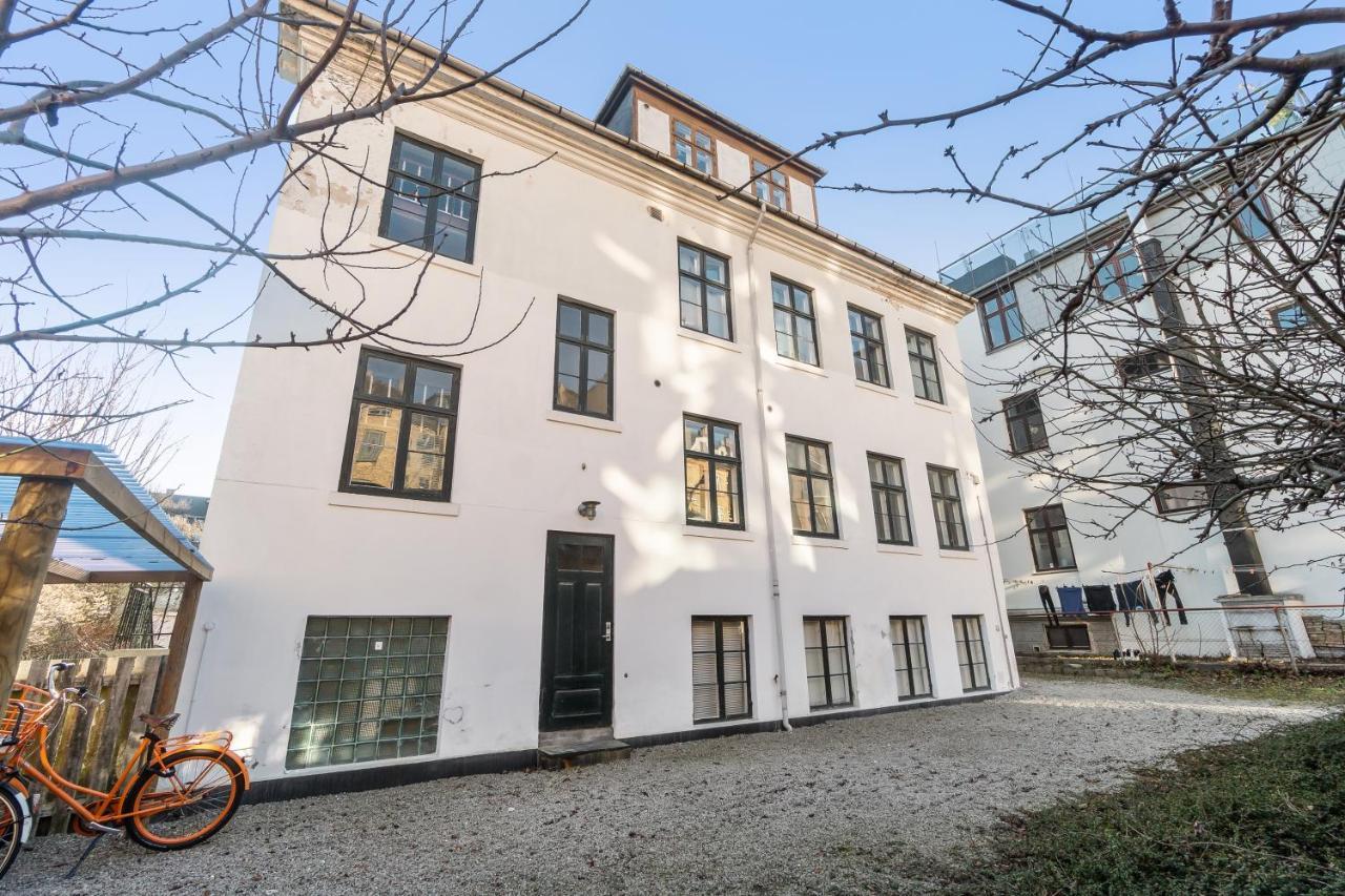 Rooms In Quiet White Villa Apartment Hortensiavej 8 On Frederiksberg C โคเปนเฮเกน ภายนอก รูปภาพ