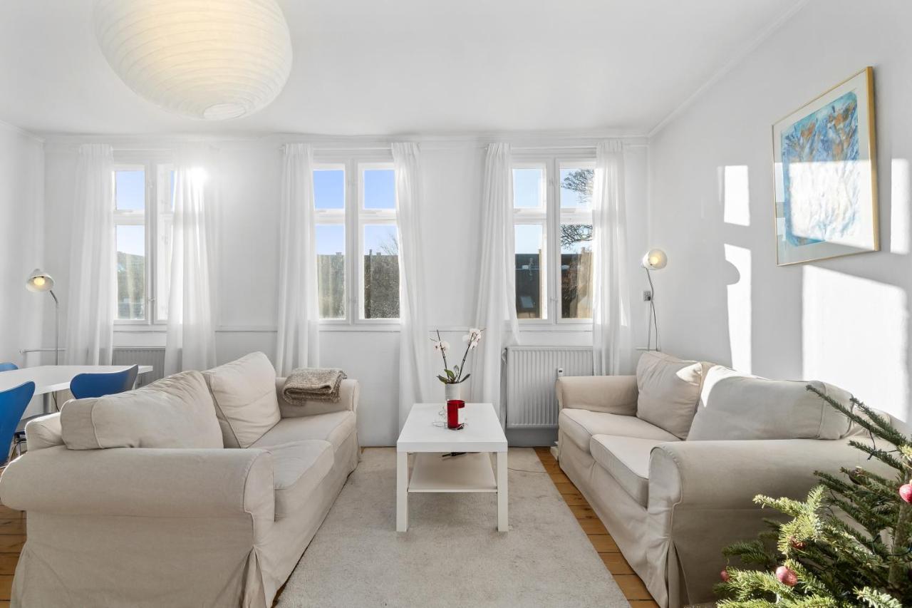 Rooms In Quiet White Villa Apartment Hortensiavej 8 On Frederiksberg C โคเปนเฮเกน ภายนอก รูปภาพ